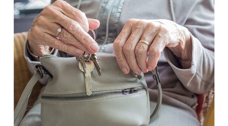 Kam pensijos didės nuo vasario, kuriems senjorams priemokos gali sumažėti